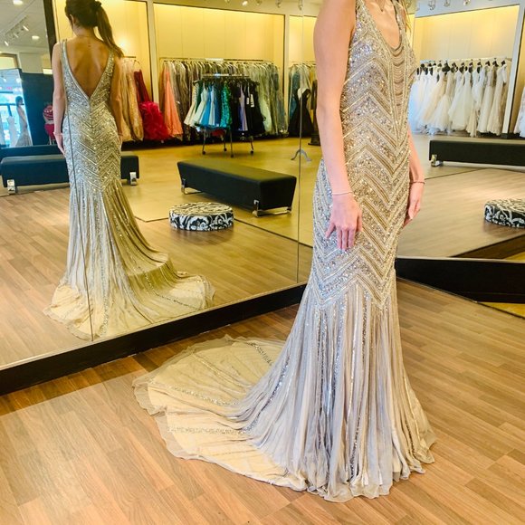 Gold Fully beaded gown with silver v insert - Picture 2 of 2